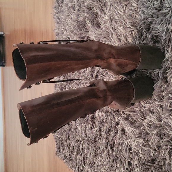 Brown leather boots size 7 - Picture 2 of 3